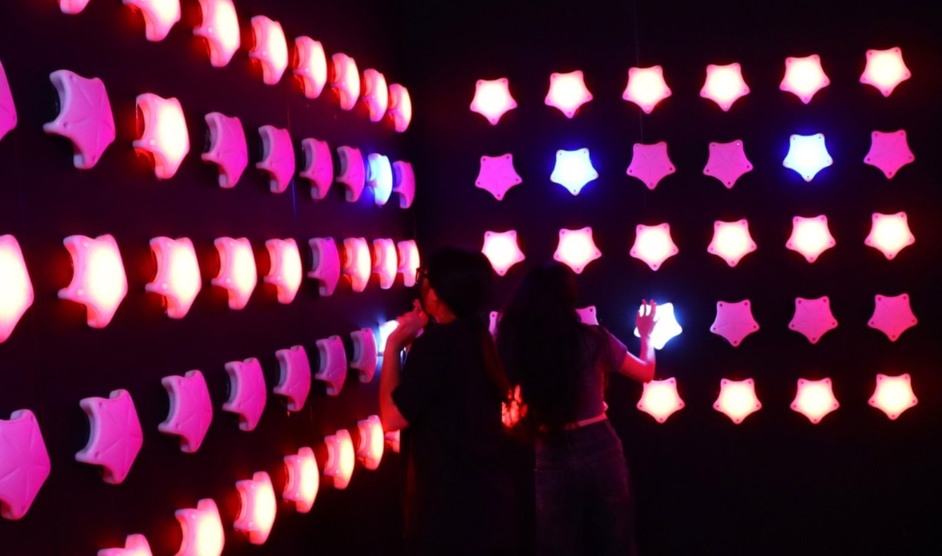 Ascent interactive attraction room
