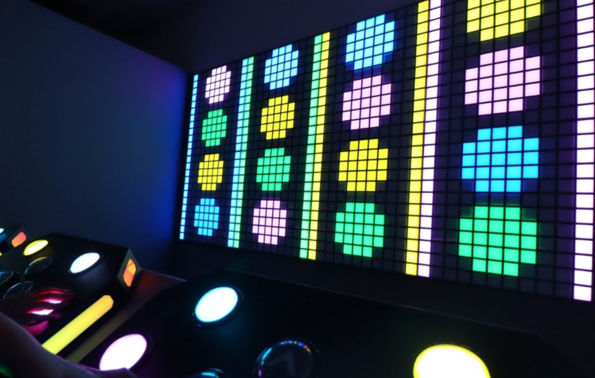 Command interactive attraction room